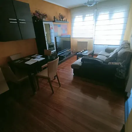 Acogedor, Comunicado, Aparcamiento Gratis En L Calle Apartamento