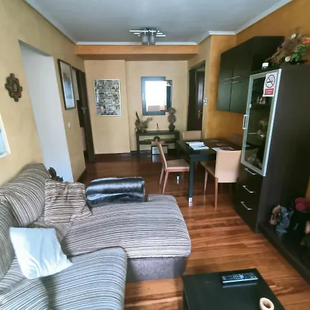 Apartamento Acogedor, Comunicado, Aparcamiento Gratis En L Calle